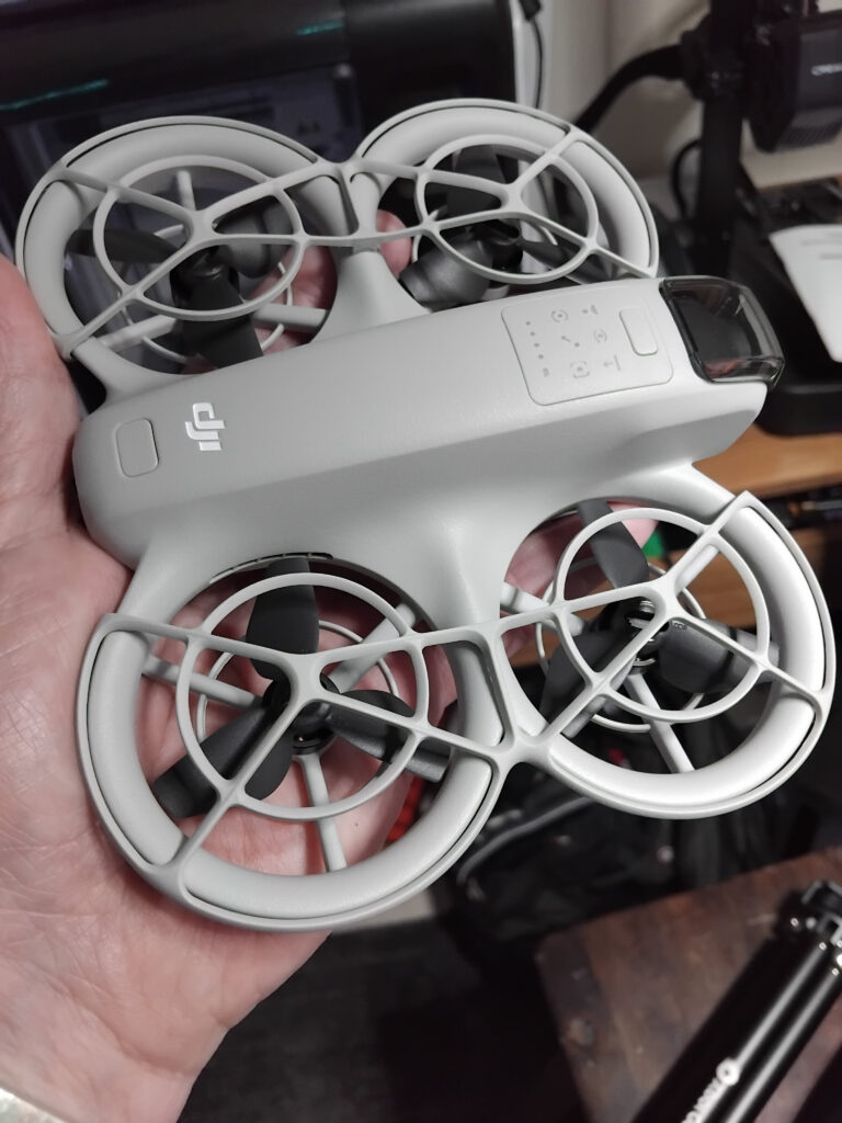 DJI NEO