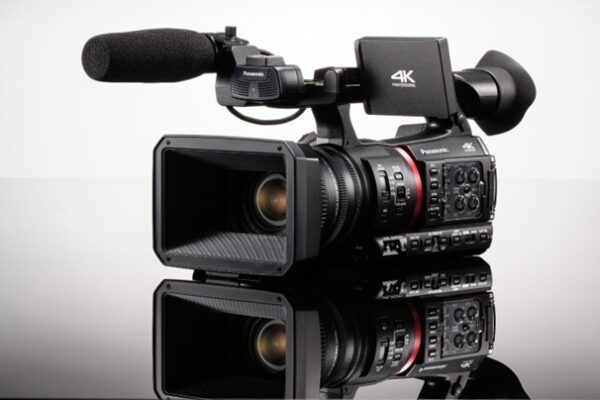 AG-CX370