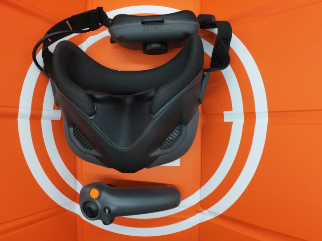 DJI AVATA 360 Goggles and Controller